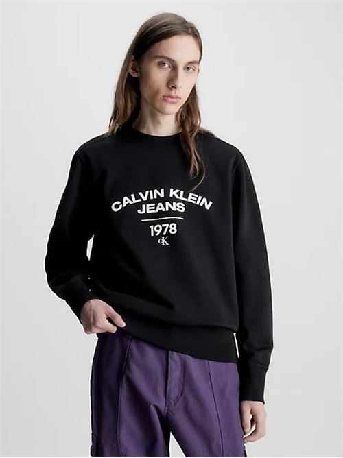 VARSITY CURVE CREW N CALVIN KLEIN JEANS | J30J324210/BEH